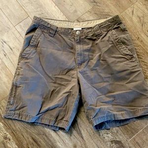 Columbia Omni-shield, men’s shorts, size 36w, 9L